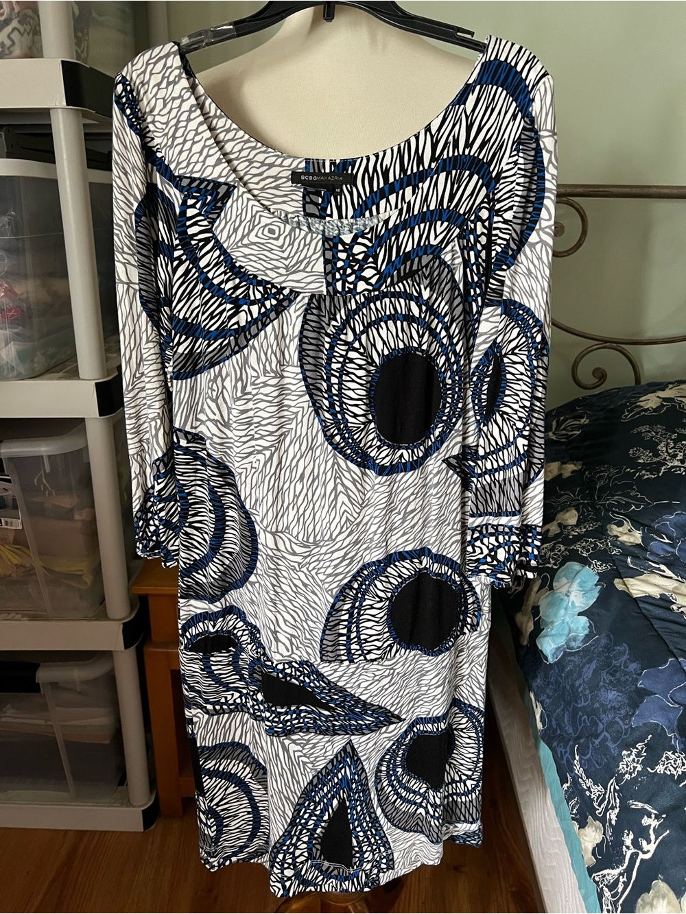 BCBGMAXAZRIA Women’s XS Dropped Waist Blue/Gray Abstract Print Long Sleeve Dress